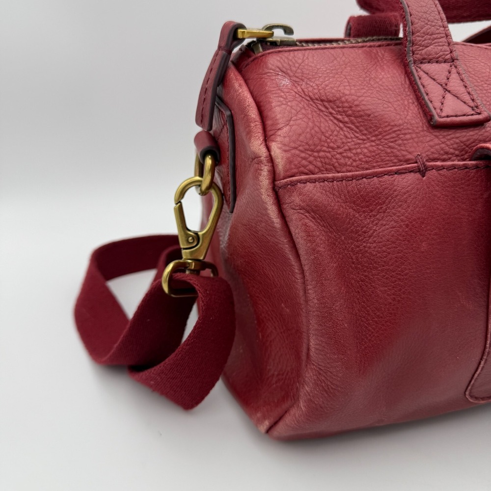 Fossil Crossbody Bag Red Leather Boho Classic‎ Small Duffle Satchel Adjustable - Picture 3 of 16